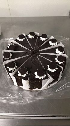 Picture of CAKE- COOKIES & CREAM 12 cut